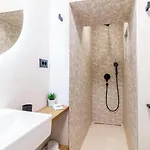 Centre In Stone House Appartamento