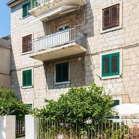 Apartment Centre In Stone House *